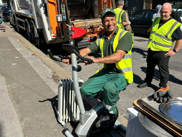 community_skips_pic_2_XQOlIeRmLD2zUCZz